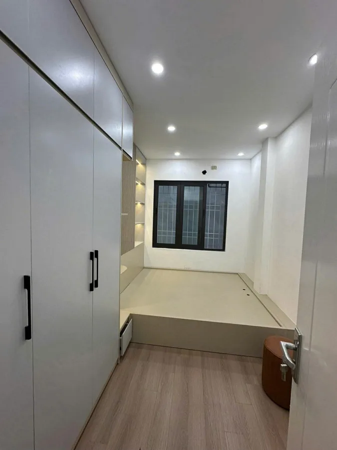 CẦN BÁN GẤP-NHÀ MẶT NGÕ-CÁCH 10M RA PHỐ GIẢNG VÕ-18M 4T-Ở NGAY-TIỆN ÍCH NGẬP TRÀN