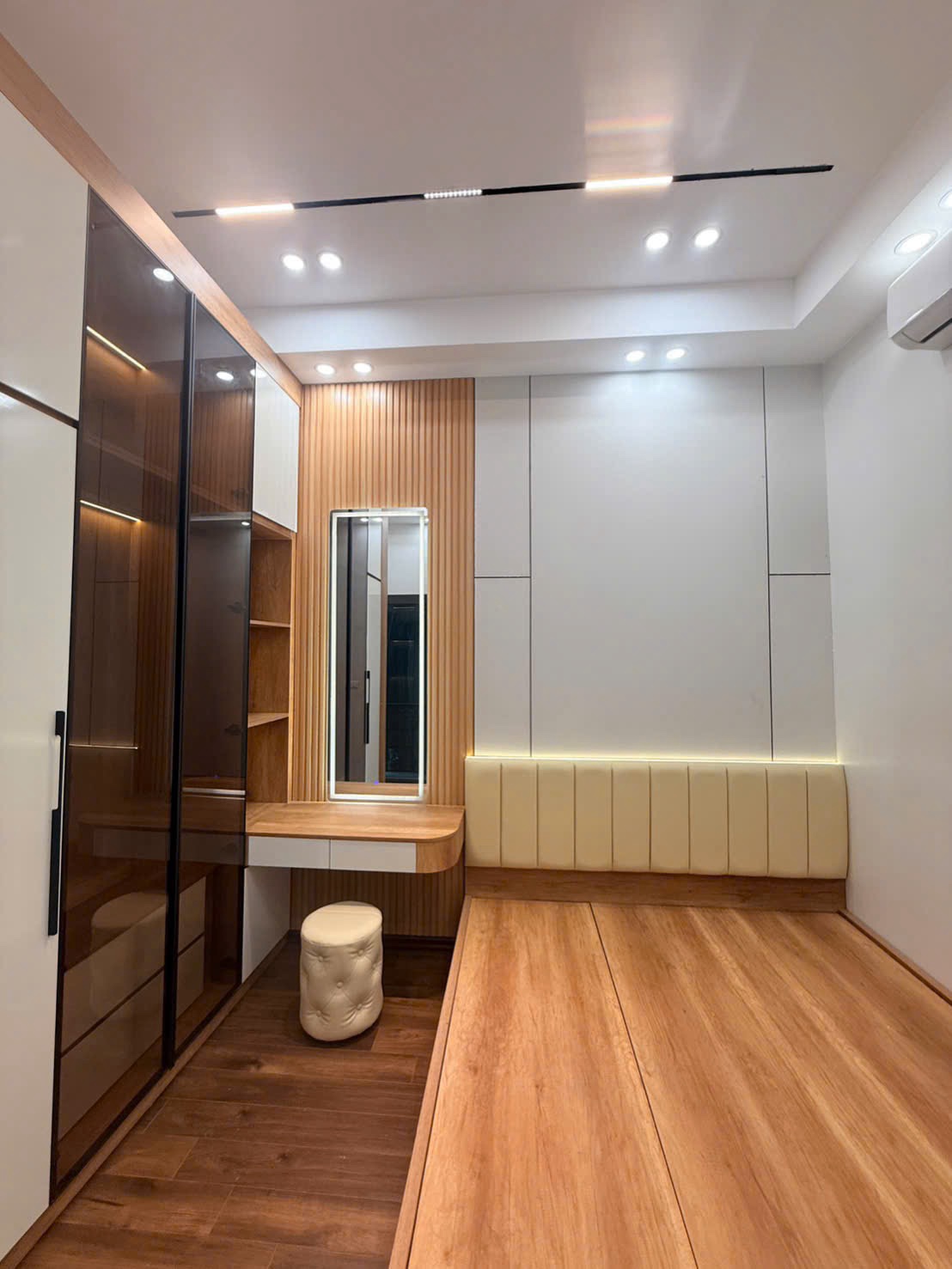 PHỐ CỔ HÀNG BÚN – PHAN ĐÌNH PHÙNG – THANG MÁY – Ở + CHO THUÊ HOMESTAY 25TR/THÁNG – GIÁ NHỈNH 9 TỶ - 45m2 - MT8M