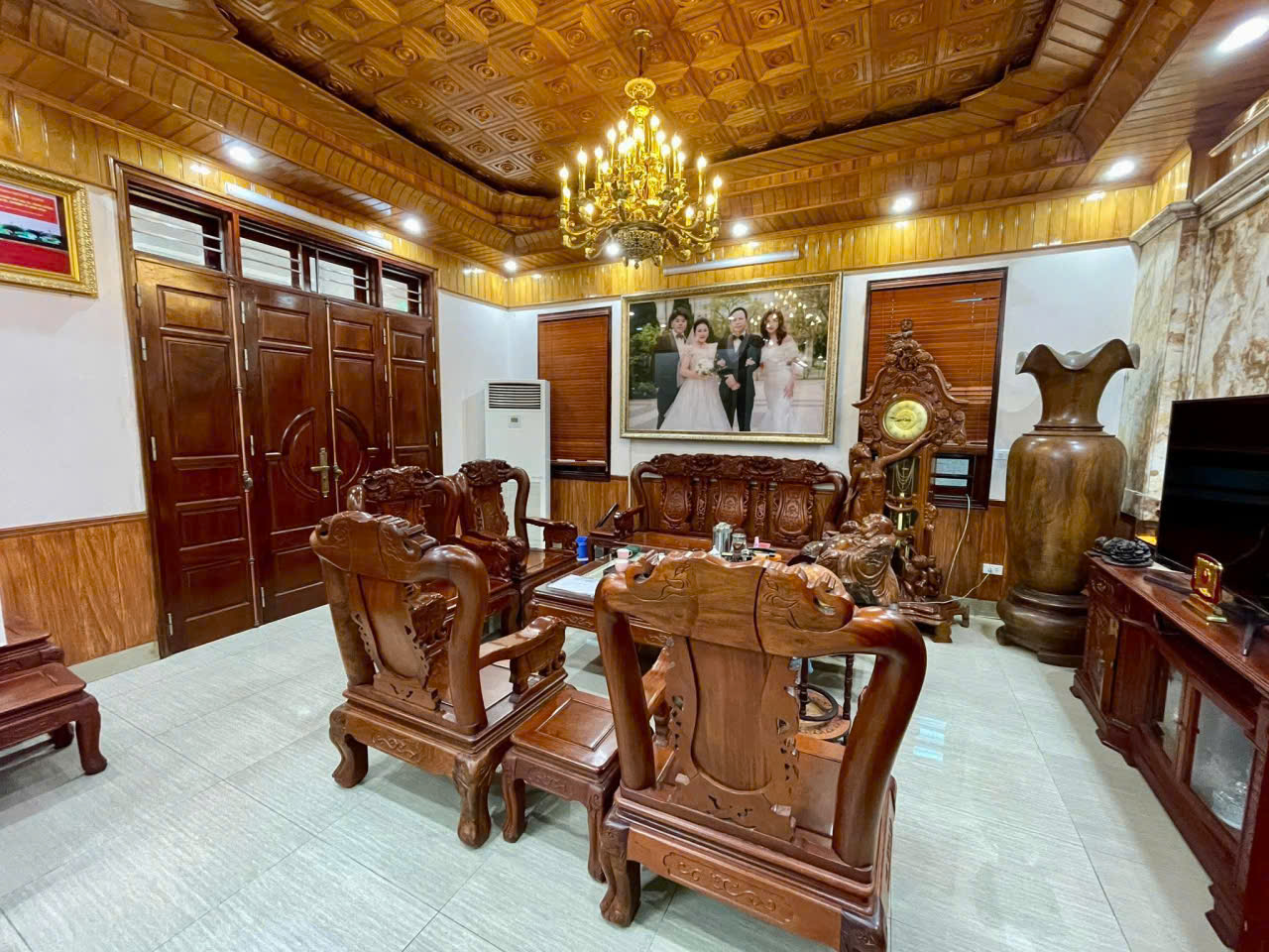 MẶT PHỐ NGUYỄN THÁI HỌC – KINH DOANH ĐỈNH, VỈA HÈ RỘNG, 110M2 7 TẦNG THANG MÁY, GIÁ 9x TỶ
