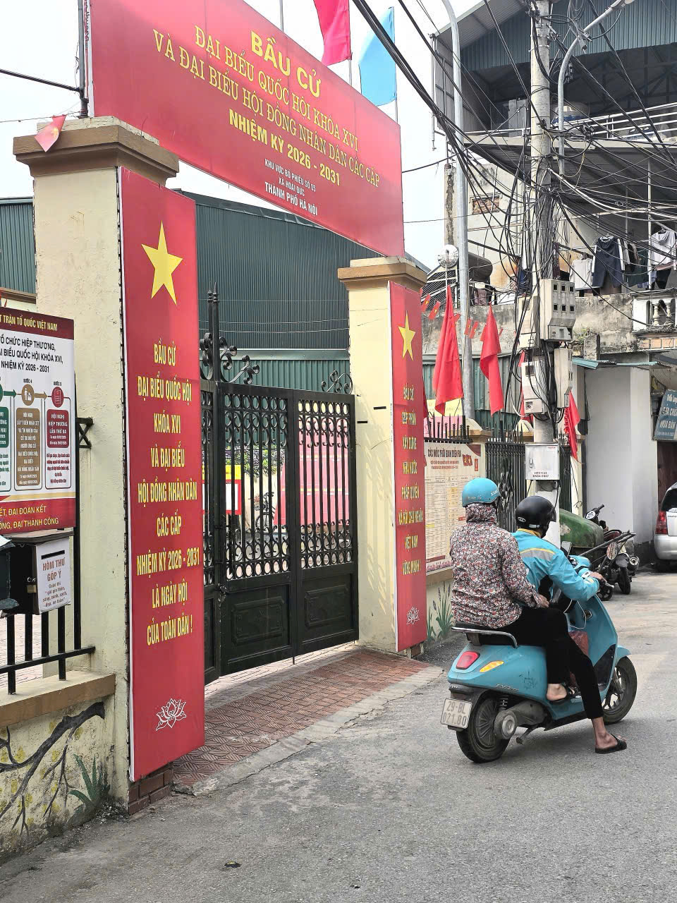 CC CẦN BÁN NHANH LÔ ĐẤT 42M ĐỨC THƯỢNG , HOÀI ĐỨC ,HÀ NỘI .ĐỂ LÀM NHÀ CHO CON CƯỚI VỢ,NÊN BÁN GIÁ THỊ TRƯỜNG, NGÕ