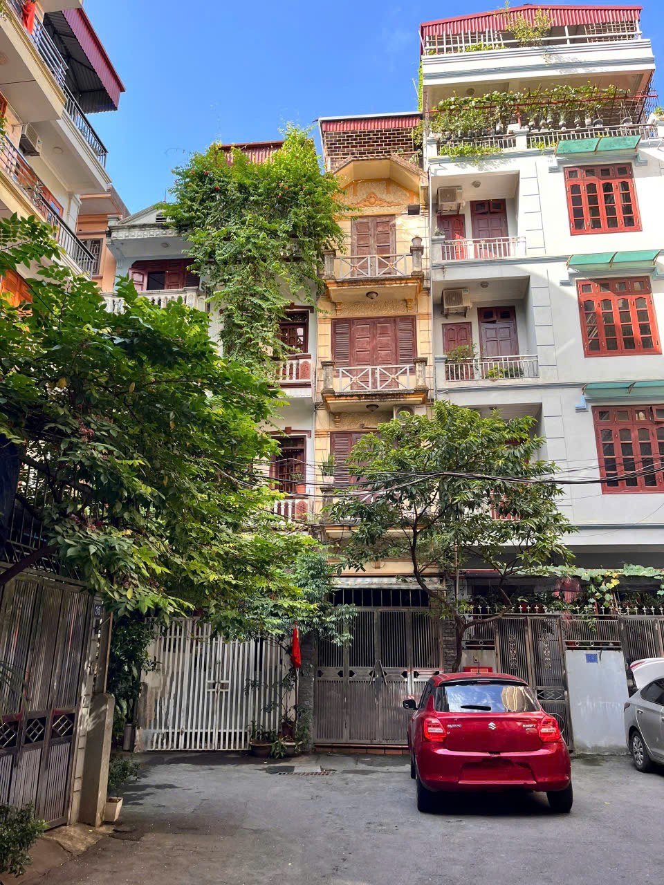 Giá tốt, Bán nhà Đội Cấn Linh Lang, ô tô đỗ cửa, 65m, chỉ 19 tỷ