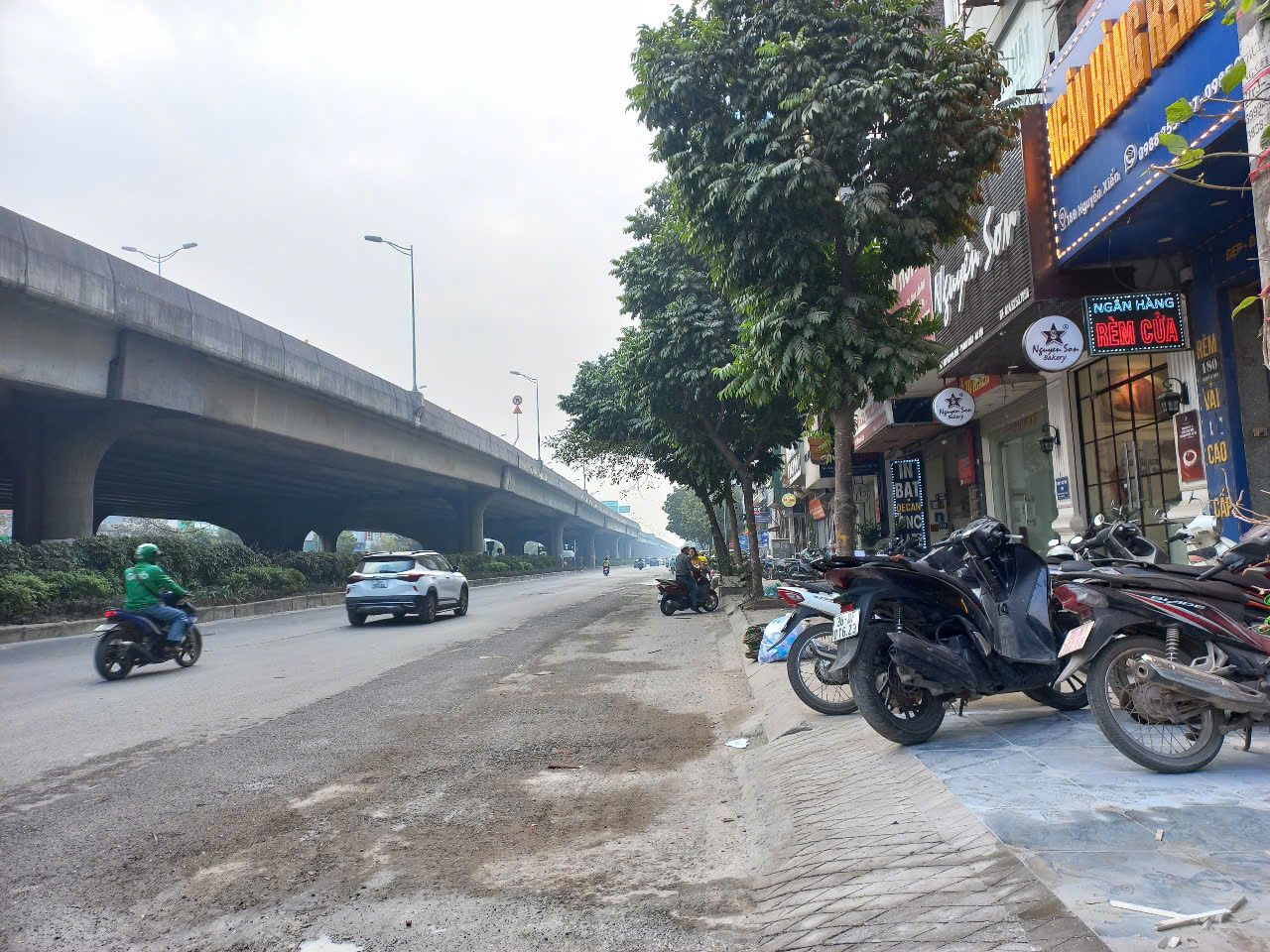 BÁN GẤP NHÀ MẶT PHỐ THANH XUÂN, 7 TẦNG THANG MAY, VỈA HÈ 5M, KINH DOANH ĐA DANG, 29.X TỶ