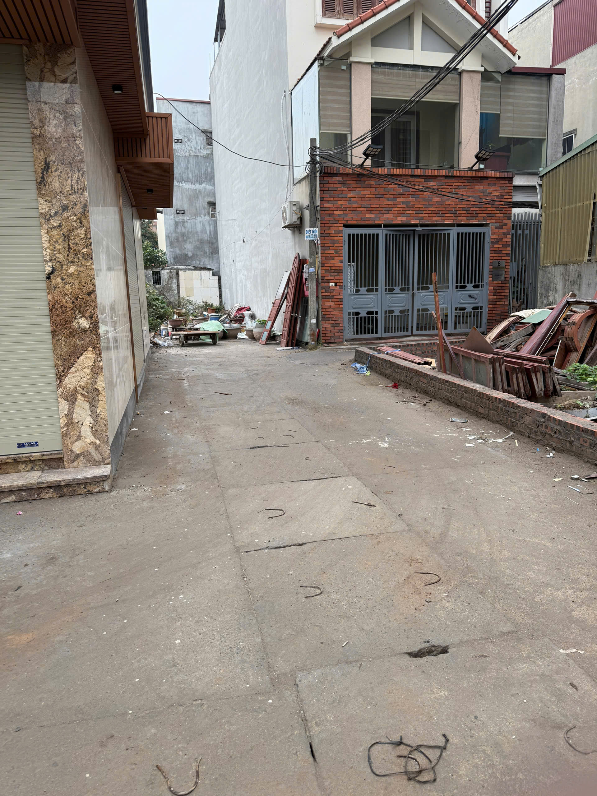 Bán đất tặng nhà 5 tầng Ngô Xuân Quảng Trâu Quỳ Gia Lâm,