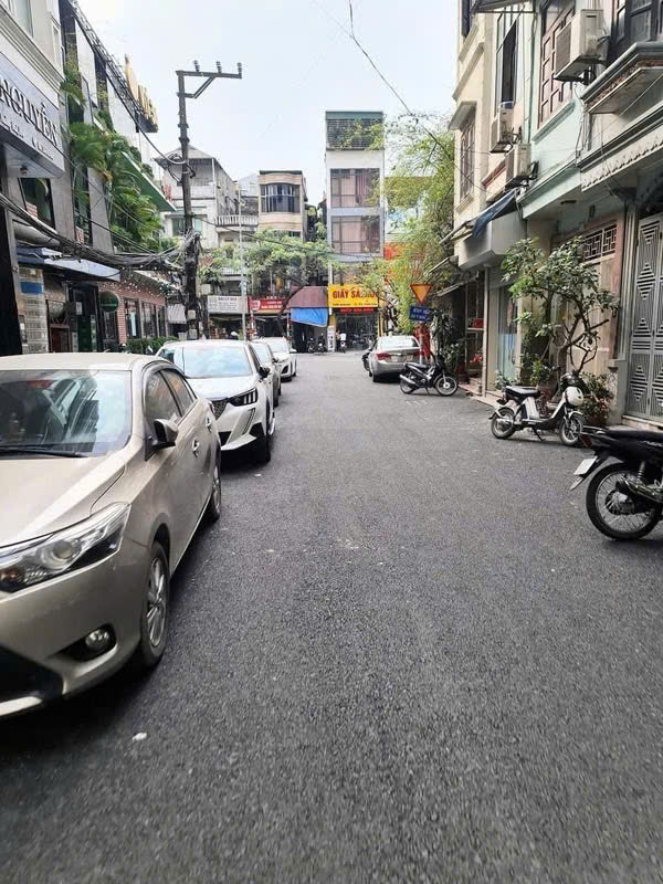 NHỈNH 6.x TỶ VĨNH HƯNG - HOÀNG MAI 30m 5 TẦNG 6 NGỦ - NHÀ MỚI KOONG VỀ Ở NGAY - Ô TÔ CÁCH 20 MÉT- GẦN TRƯỜNG CHỢ -