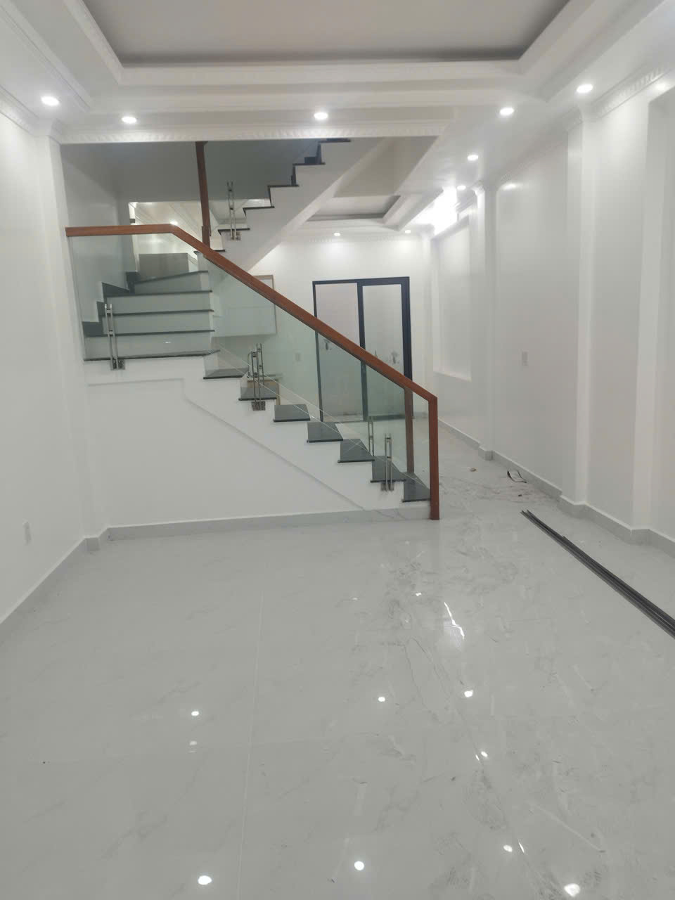 BÁN NHÀ 4 TẦNG GẦN ĐƯỜNG NAM HẢI – HẢI AN – Ô TÔ VÀO NHÀ – GIÁ 2,85 TỶ