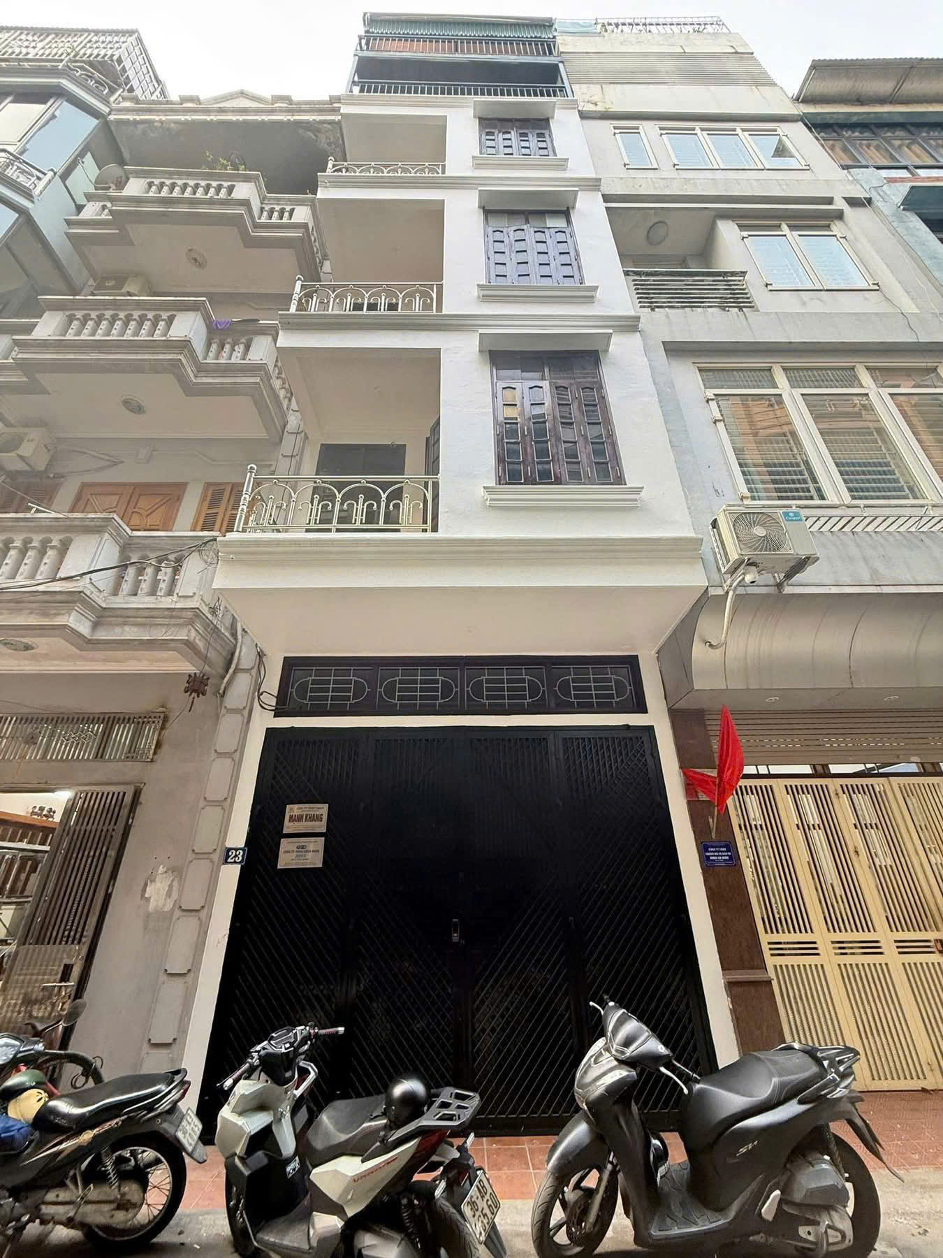 Bán nhà phân lô Trần Quang Diệu, Đống Đa, ô tô thông, dân trí cao, 40m, 4 tầng, 13.7 tỷ