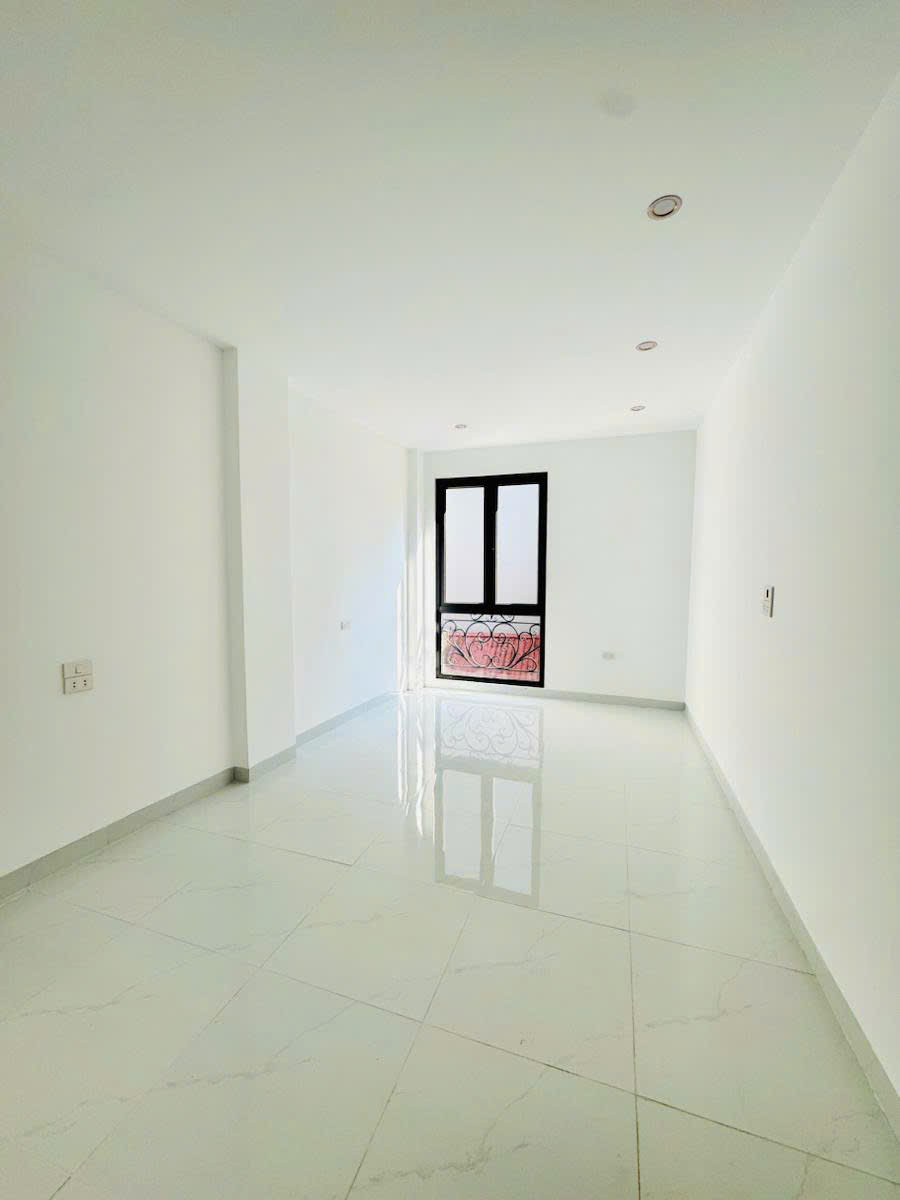 GẤP!BÁN NHÀ VĂN TIẾN DŨNG, GẦN OTO, DT:40Mx5T,MT:4.5m,7ty