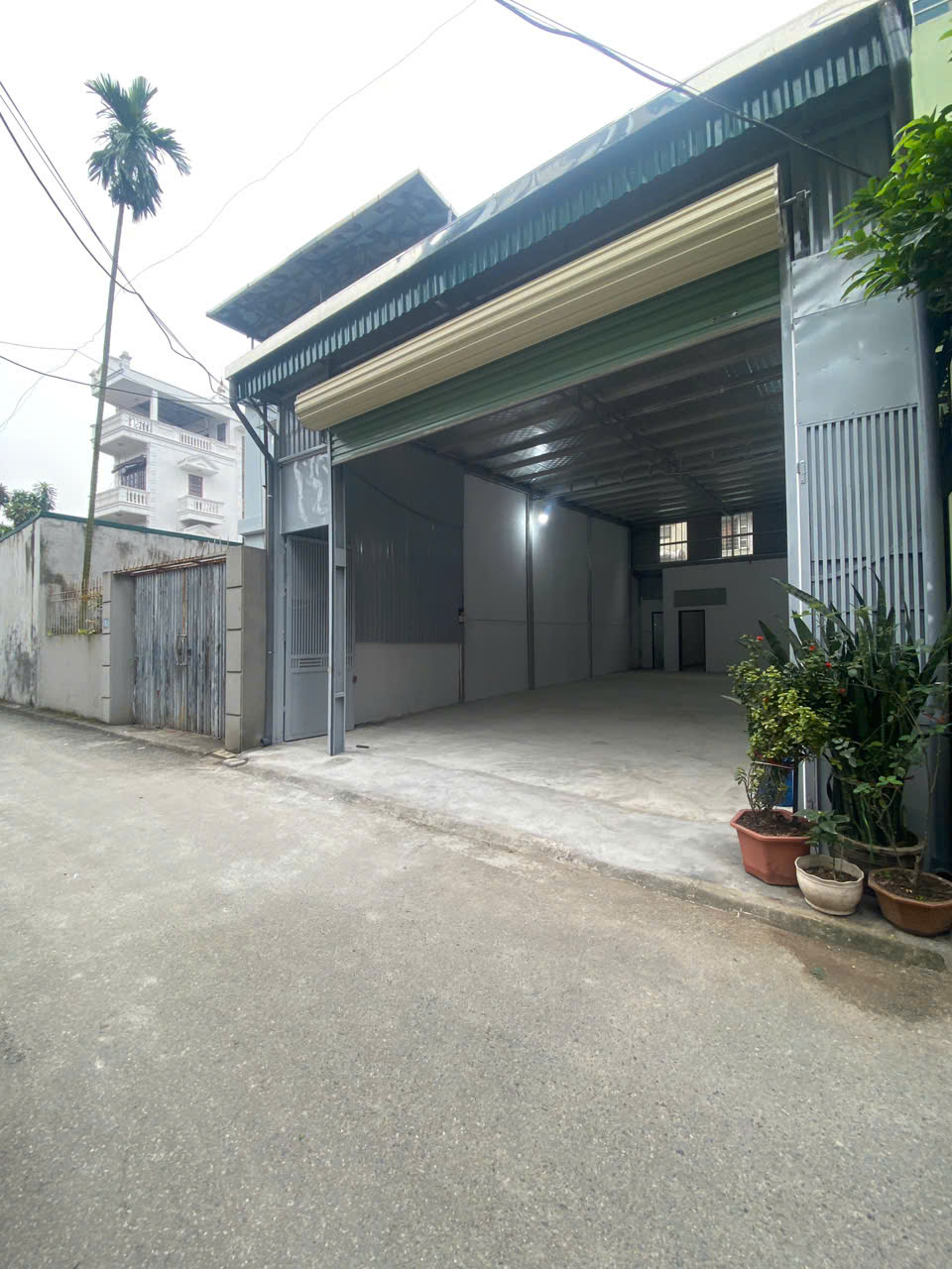 CHO THUÊ KHO LONG BIÊN - XE TẢI VÀO TẬN NƠI - GIÁ TỐT