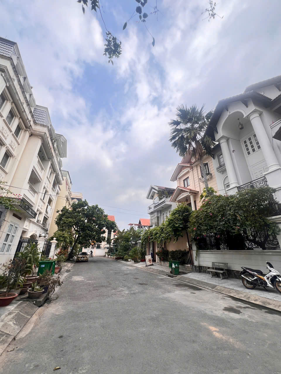 Bán Biệt Thự Thảo Điền Quận 2 Giá tốt nhất duong 64 ,