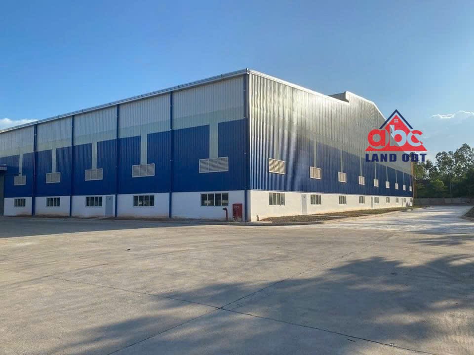 nhà xưởng thiết kế hiện đại, Khung thép kiên cố sẵn xưởng bàn giao hoạt động SX liền