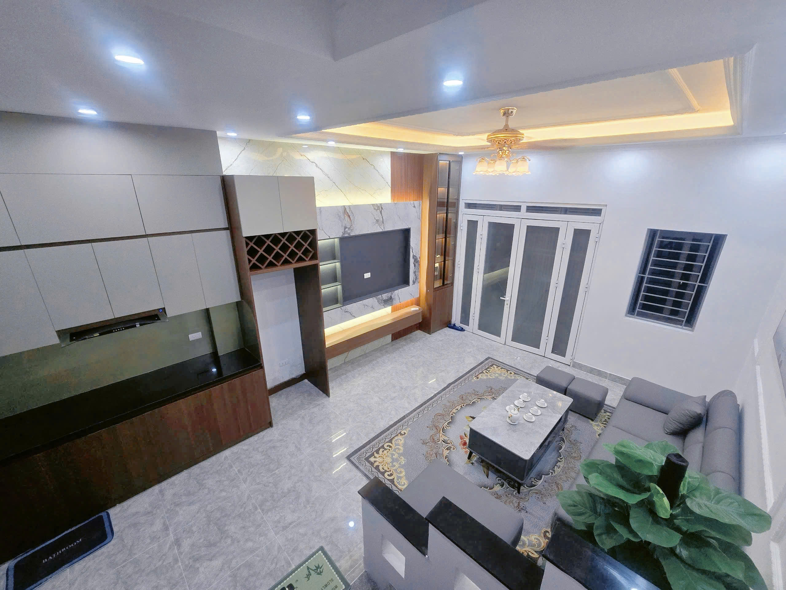 Tầm 8 tỷ sở hữu nhà 35m2, 5 tầng, nội thất full, ngõ rộng, nông, ô tô lùi cửa tại Đa Sỹ