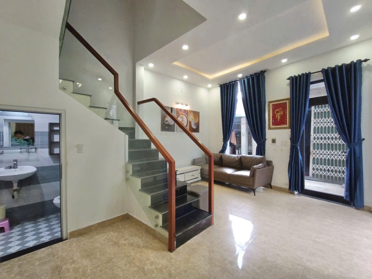 ♣ Gần K408 Hoàng Diệu, 51m2 3 tầng 3PN khép kín, sân thượng trước-sau,rộng thoáng 3.xx tỷ