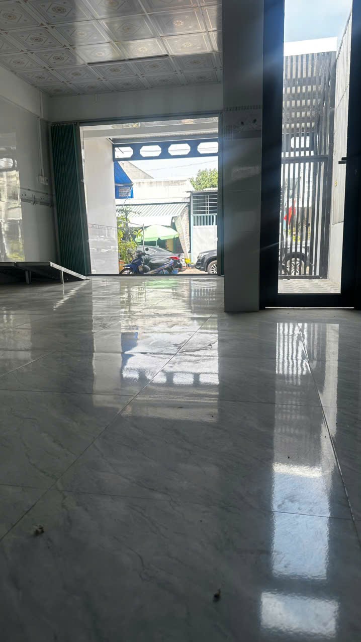 NHÀ MỚI ĐẸP – GIÁ TỐT – CHÍNH CHỦ CẦN BÁN TẠi số 18, đường Lê Hoàn Thá, phường Tân Thành