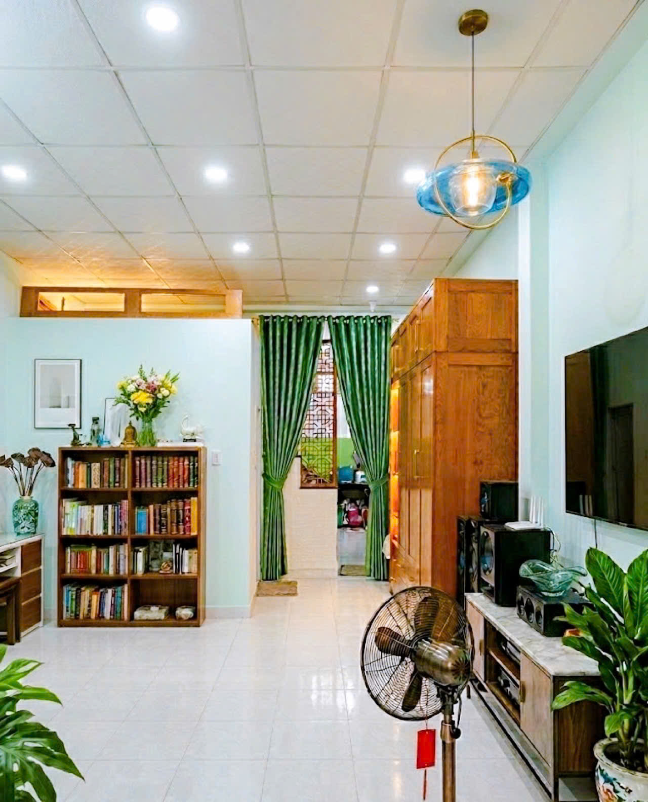 Nhà Cách Mạng Tháng Tám – QUẬN 10 – 4.5 x 14m (62m2 vuông vức) – 8 tỷ
