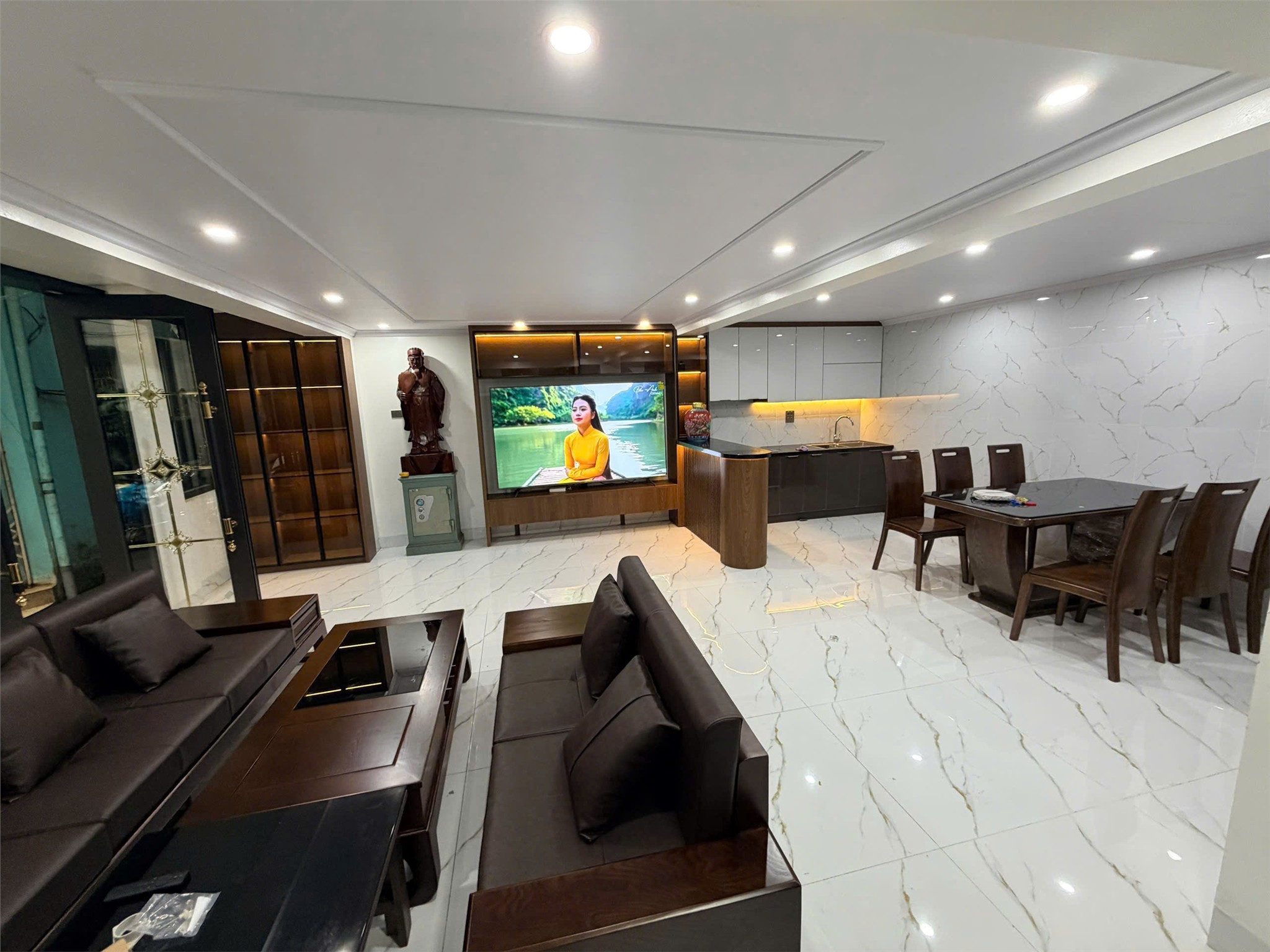 NHÀ ĐẸP – GIÁ TỐT – CHÍNH CHỦ CẦN BÁN NHANH CĂN NHÀ TẠI Phường Văn Miếu Quốc Tử Giám, Tp Hà Nội