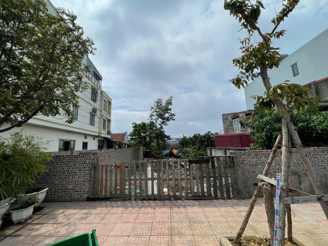 Đất tuyến 2 Lê Hồng Phong - đường siêu to - đối diện Bệnh Viện Hải An 63m - 7.87 tỉ