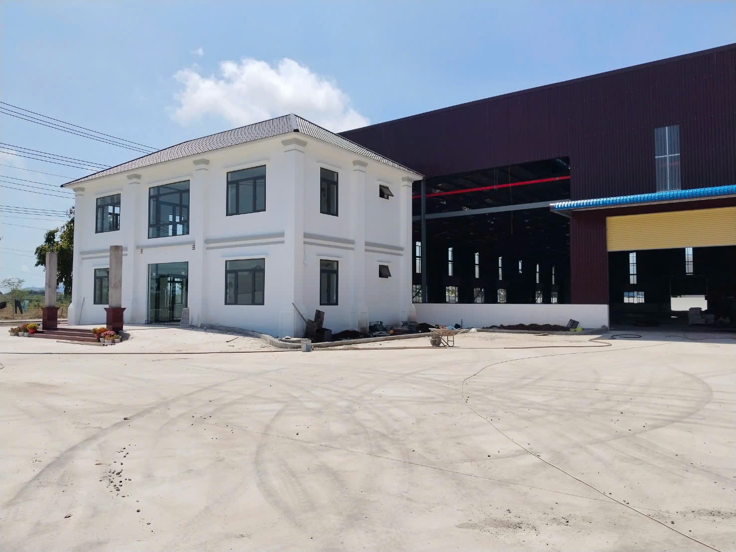 Cho thuê nhà xưởng sản xuất, thu hút đầu tư linh hoạt nhiều ngành nghề theo QD KCN