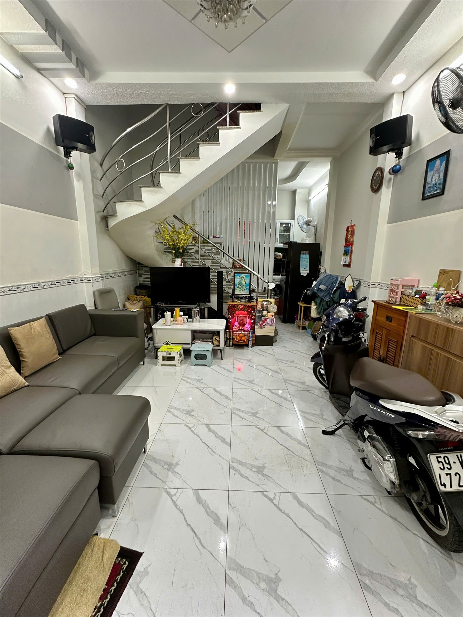 BÁN NHÀ VỊ TRÍ ĐẸP, HẺM XE HƠI RỘNG 2 XE Ô TÔ TRÁNH NHAU TẠI quận 12 TP HCM