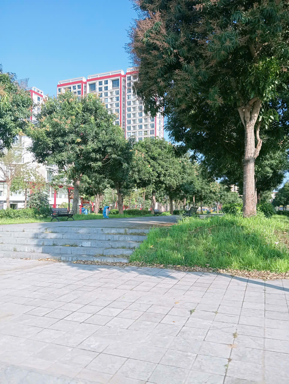 Giữa Ngọc Thụy nhộn nhịp, chỉ 20 tỷ 500 triệu có một căn nhà đáng để xem và mua,