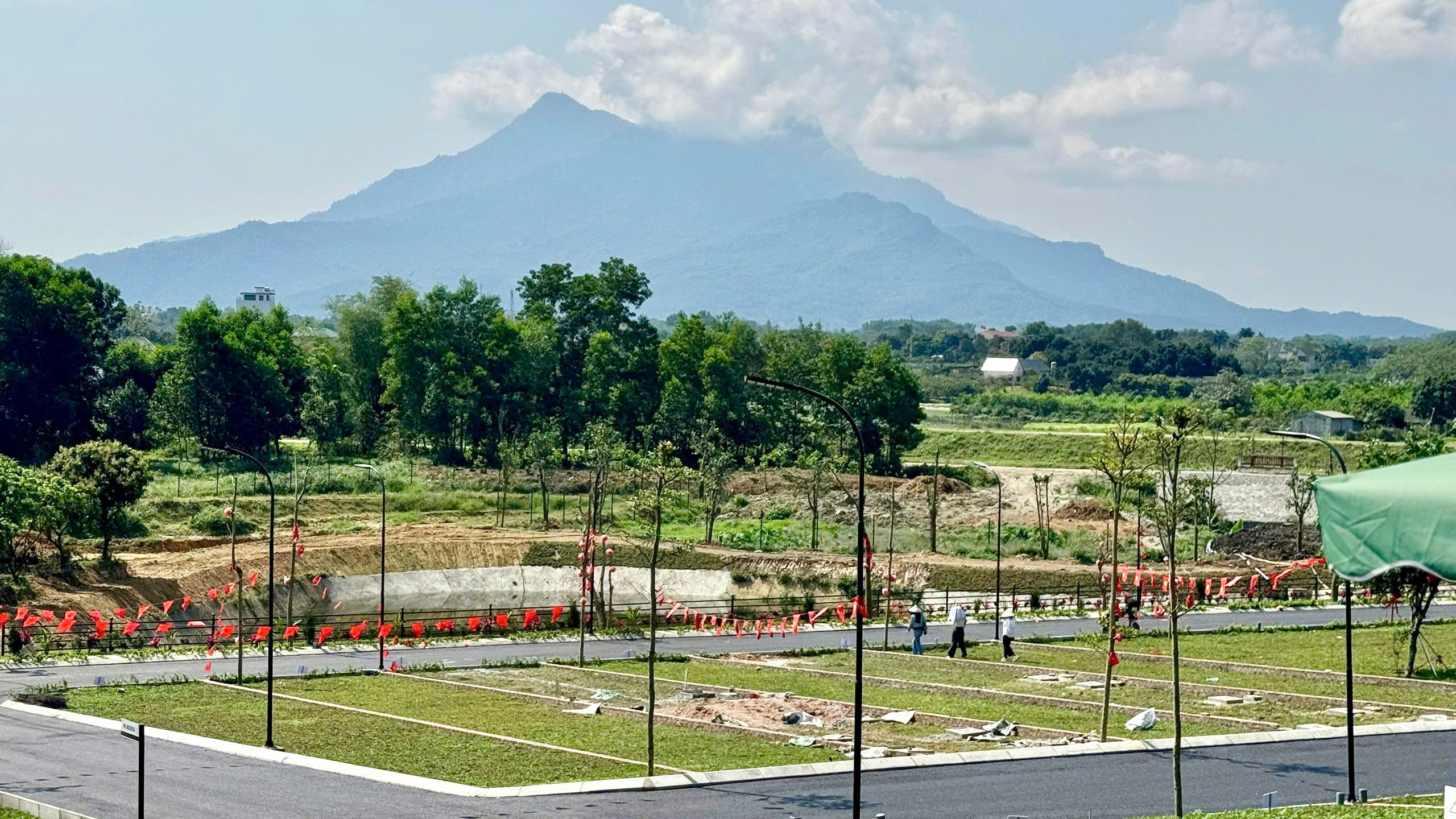 Đất ba vì view núi tản ngay sát khu du lịch hồ suối hai chỉ từ hơn 1 tỷ