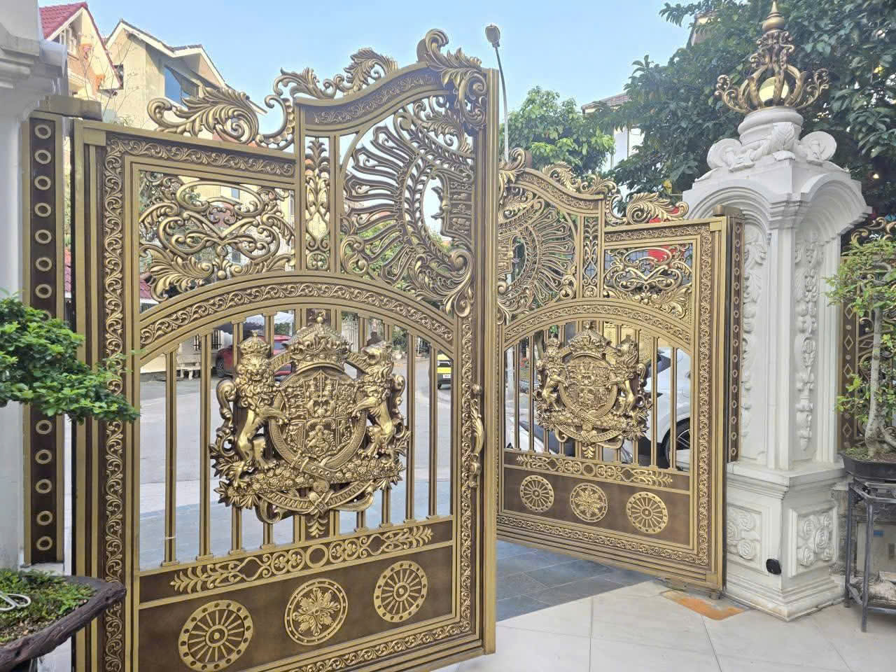 SIÊU PHẨM CAO CẤP BIỆT THỰ 250M2 KĐT VIỆT HƯNG - LONG BIÊN