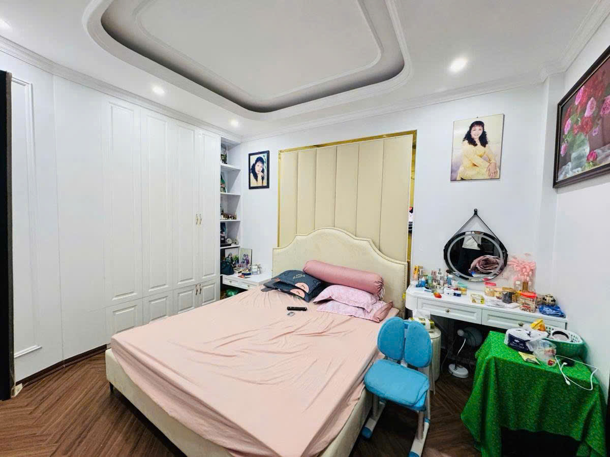 NHÀ MẶT PHỐ ĐÊ LA THÀNH – KINH DOANH SẦM UẤT – MẶT TIỀN 4.5M