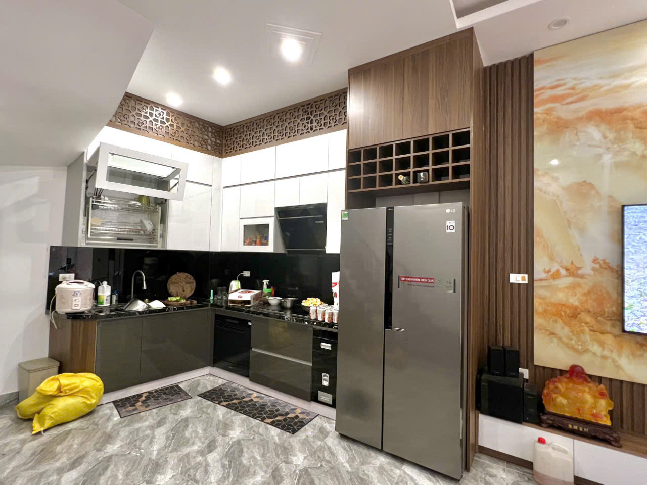 Siêu Hiếm Hồng Mai – Nhà Đẹp 5 Tầng – Gần Phố – Khách Chỉ Việc Ở – Nhỉnh 9 Tỷ lh 0326213286