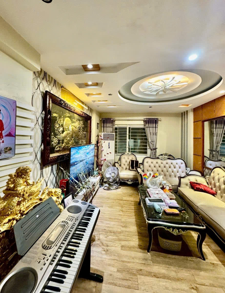 BÁN NHÀ HOÀNG HOA THÁM 40M 6 TẦNG MẶT TIỀN 3,8 11 TỶ