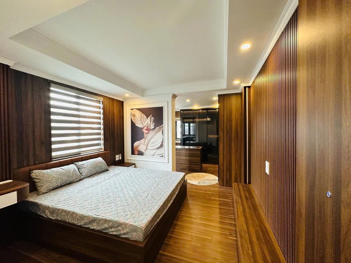 Cực đẹp phố Ngọc Khánh 52m2, 6T thang máy, MT4.6m full nội thất giá 15.9 tỷ hiếm Ba Đình