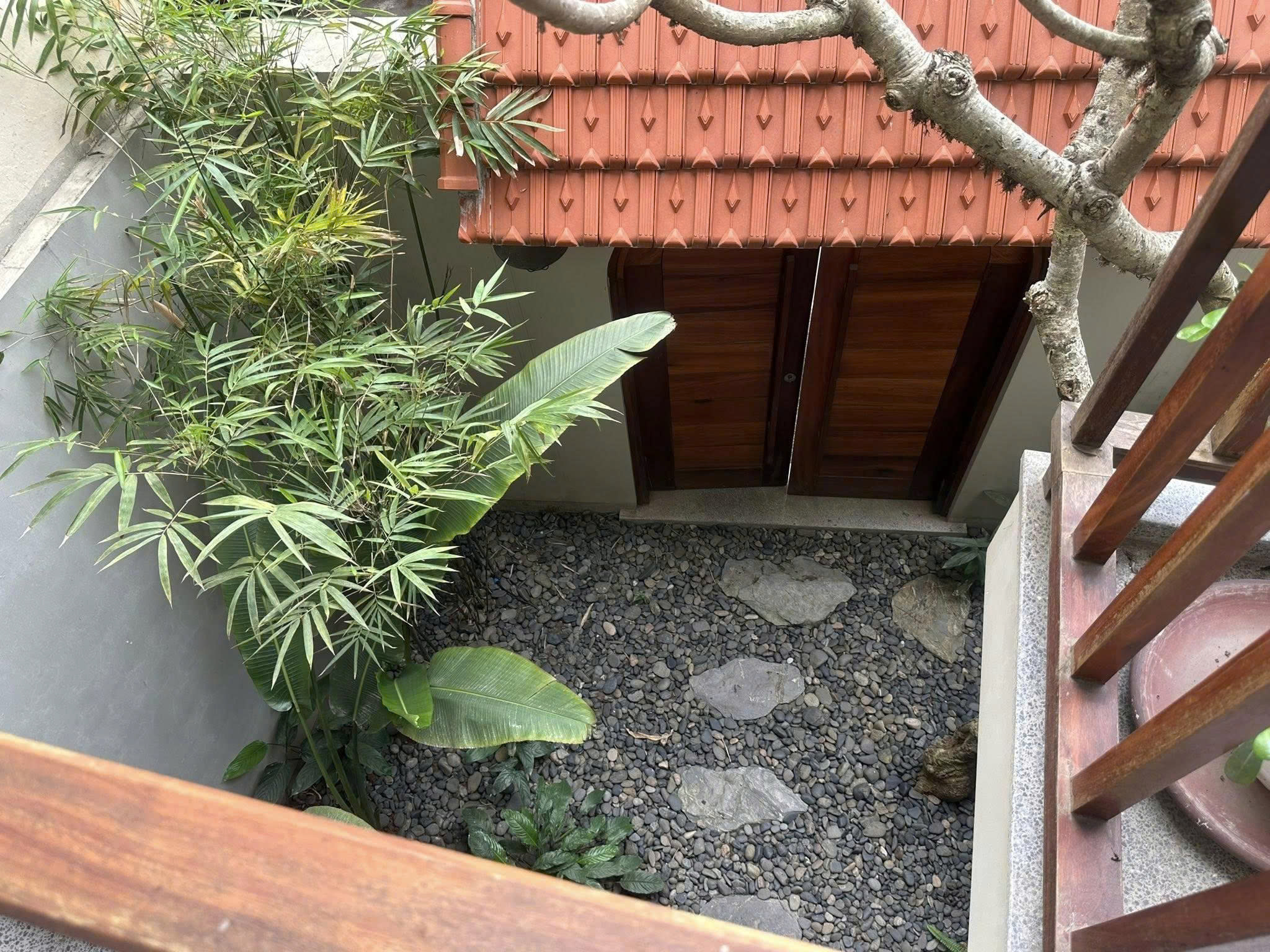 Đẹp phố Hoàng Hoa Thám 80m2, 5T, MT4.8m view Hồ B52 giá 29 tỷ hiếm Ba Đình