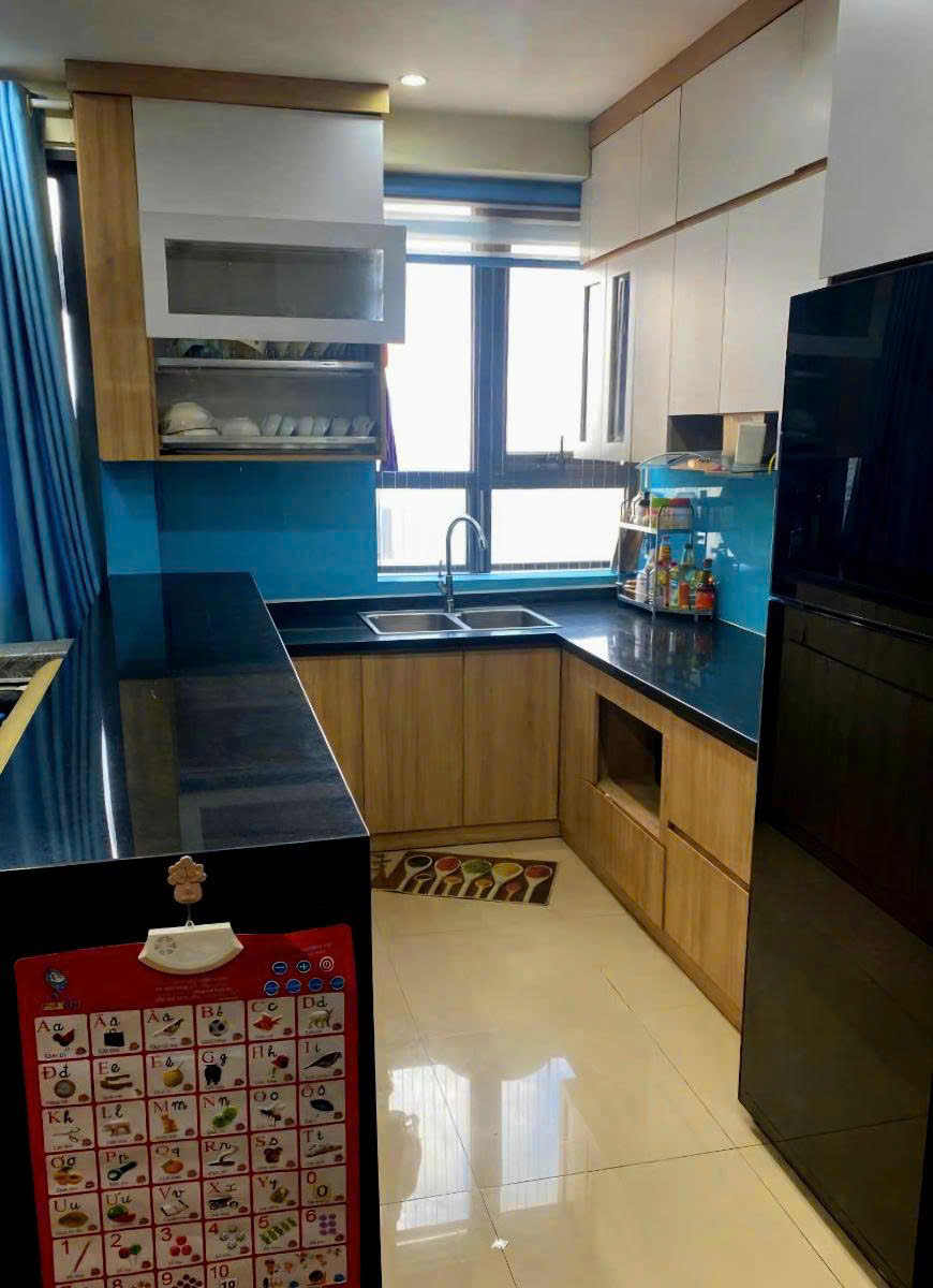 BÁN NHÀ MẶT PHỐ CẦU GIẤY – DÒNG TIỀN 40TR/TH – 5 TẦNG