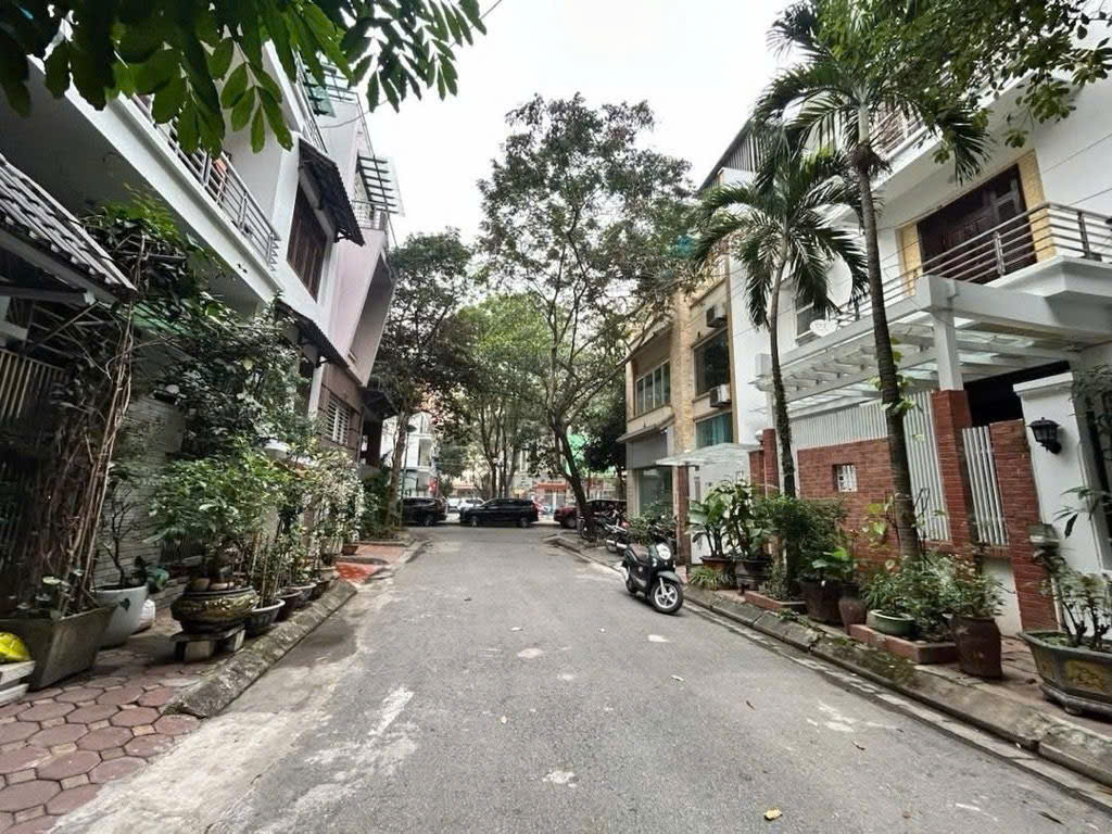 BÁN BIỆT THỰ KĐT MỸ ĐÌNH 1, NGUYỄN CƠ THẠCH, 96M², 4 TẦNG, 6 PN, GẦN VƯỜN HOA, GIÁ 39.8 TỶ