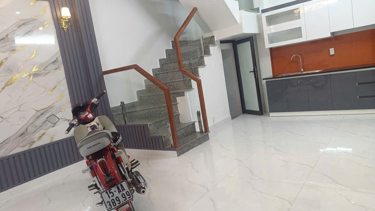 NHÀ LÔ GÓC 4 TẦNG – VỊ TRÍ ĐẸP HẢI AN Sau nhà mặt đường Lũng Đông – thông thẳng ra Bùi Viện – Lê Hồng Phong, giao