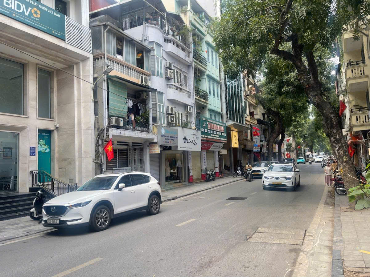 BÁN NHÀ LÝ NAM ĐẾ 2 THOÁNG, PHÂN LÔ, Ô TÔ KINH DOANH 17 TỶ