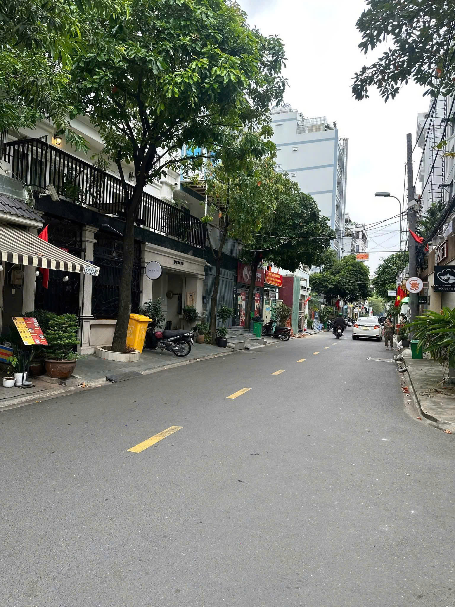 Bán nhà Nguyễn Bá Huân Thảo Điền Quận 2 – thuê 60 triệu/tháng