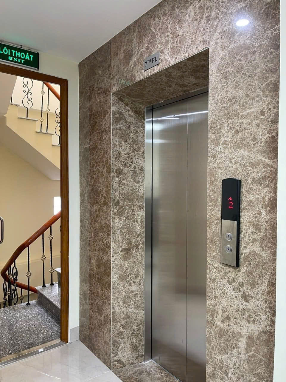 Cực kỳ hiếm! Bán nhà mặt phố Mai Hắc Đế, 110m2, 10 tầng thông sàn thang máy, mặt tiền 6.5m, 122 tỷ