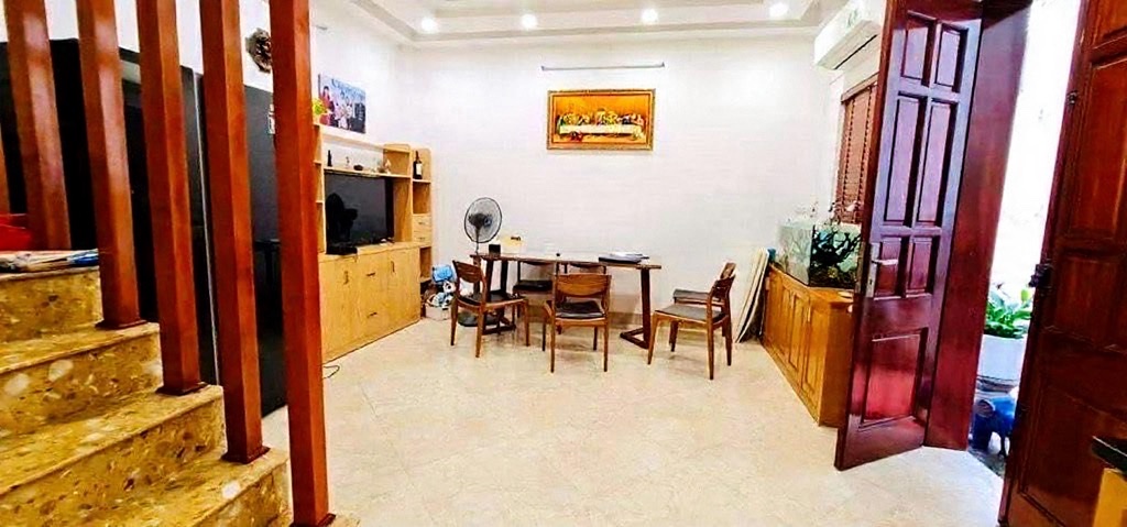 đào tấn 35m x5 tầng 7,95 tỷ ngõ thông thoáng,nhà đẹp ở ngay