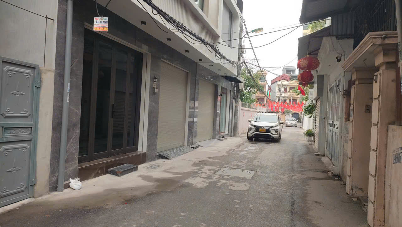 Bán nhà đẹp Khai Sơn Ngọc Thụy- Dân xây- Thang máy- oto tránh- view hồ 45m 6 tầng 13,x tỷ(TL)