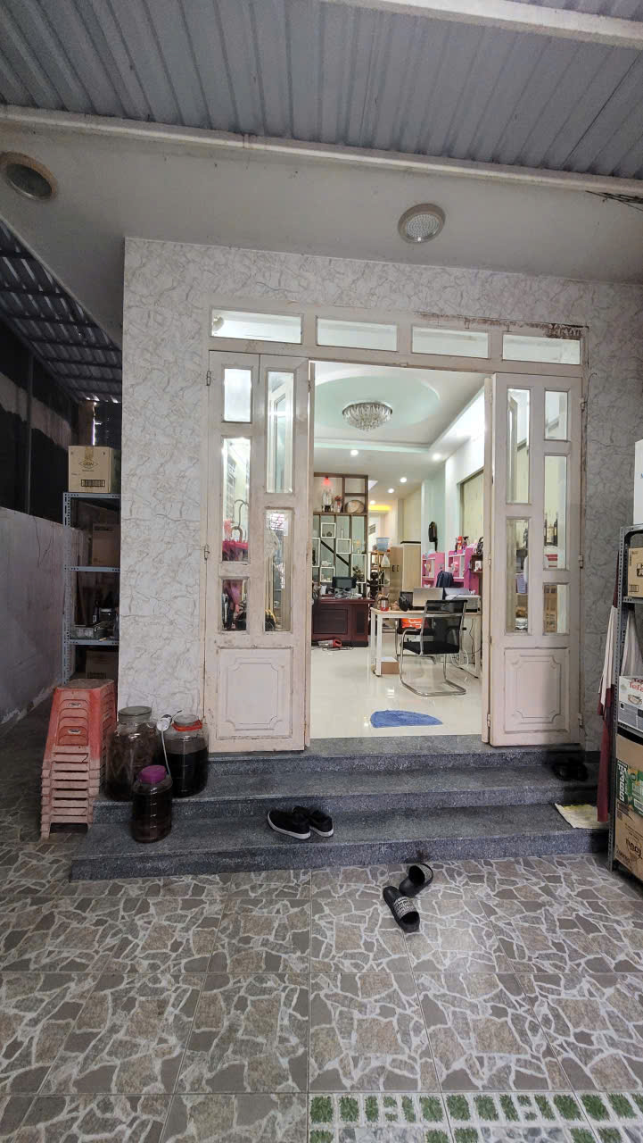 BÁN NHÀ HẺM XE HƠI PHƯỜNG 11 , BÌNH THẠNH – KHÔNG GIAN YÊN TĨNH ,CÓ SÂN VƯỜN
