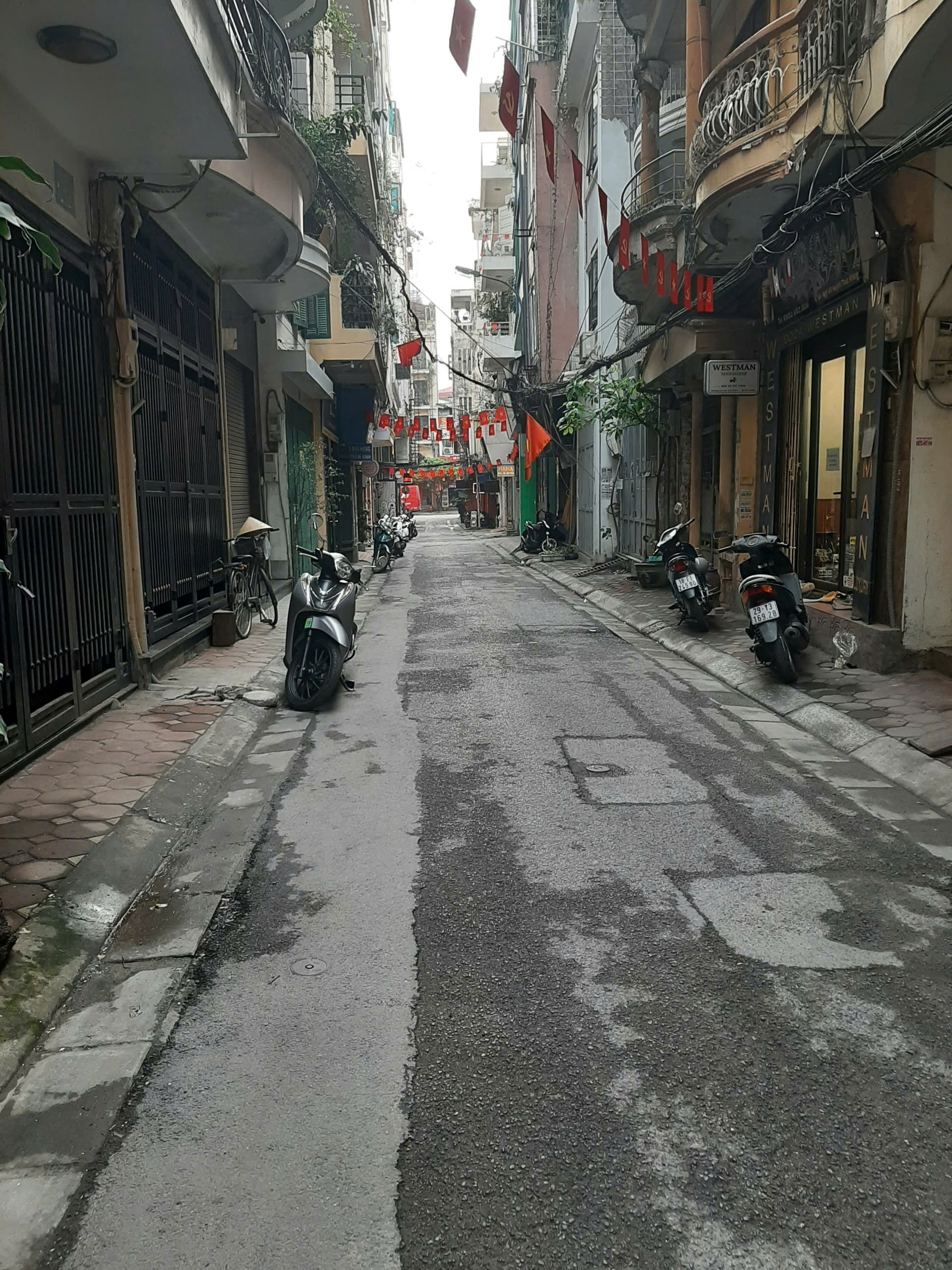 Bán nhà phố Huỳnh Thúc Kháng - Nguyên Hồng