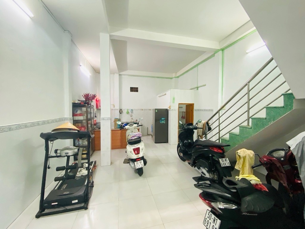 Bán nhà Hẻm xe tải đường Bình Trị Đông, 60m2 x 2 tầng (4x13) chỉ 5 tỷ.