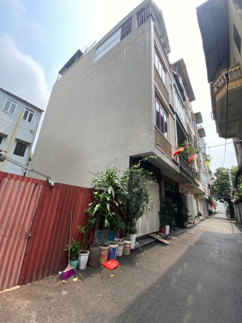 ĐỨC GIANG – LONG BIÊN 40m² – C4 – NGÕ Ô TÔ – PHÂN LÔ – TẶNG THIẾT KẾ 6 TẦNG