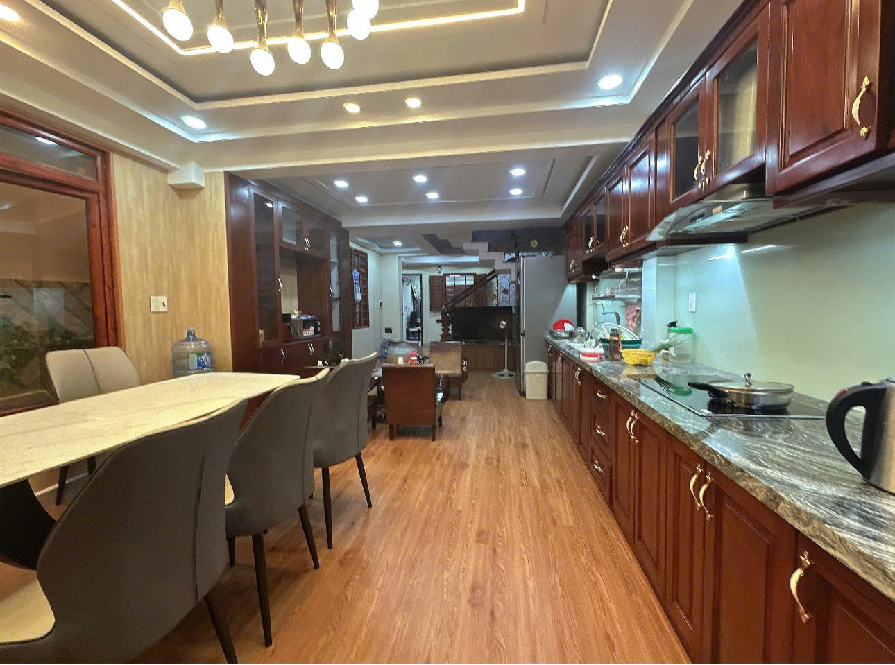 Nhà đẹp 5 lầu có T.máy ngang 5m 105m2 HXT gần ST Lotte Nguyễn Văn Lượng tặng NT 18 tỷ xíu