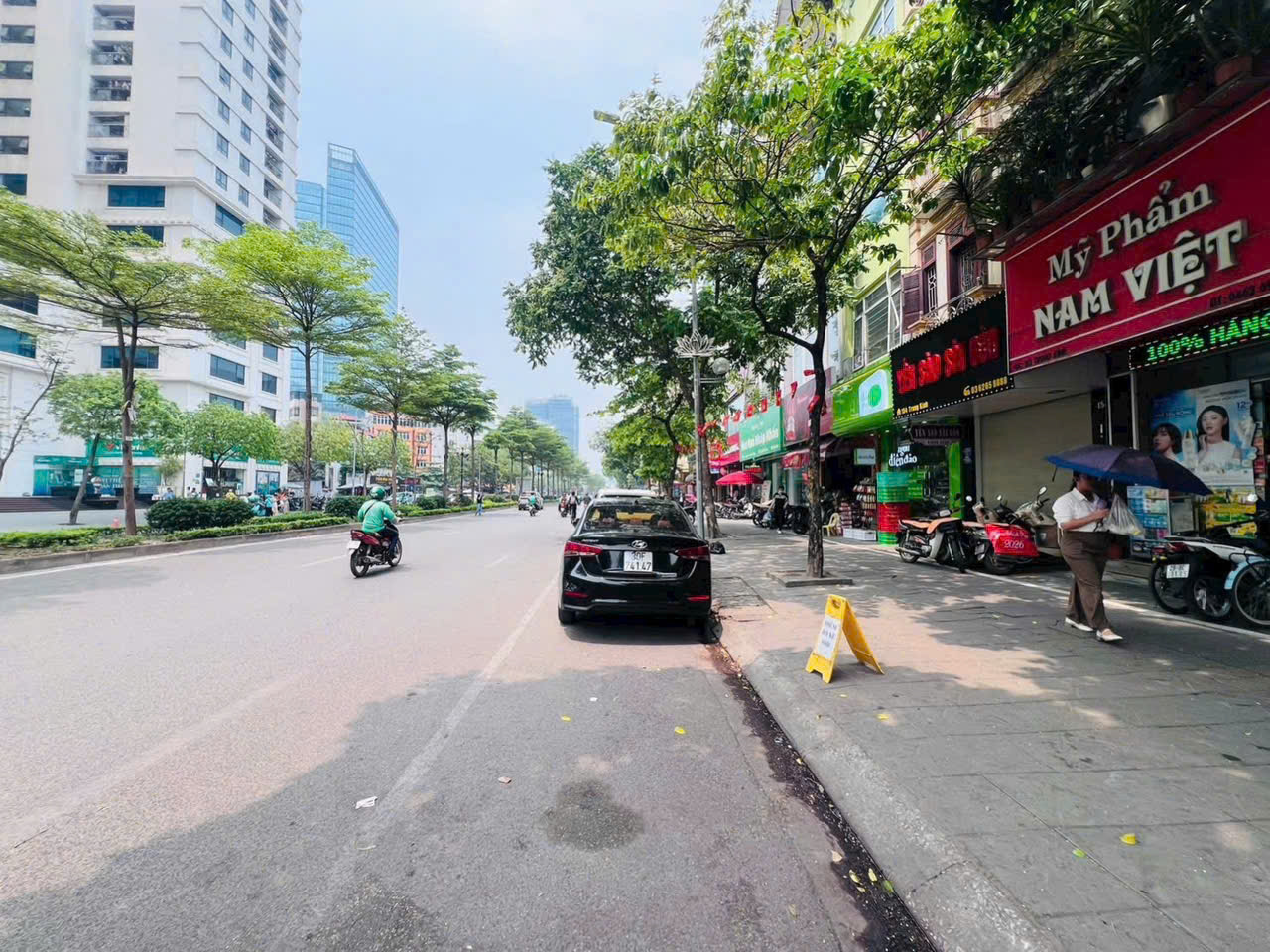 Hơn 200tr m2 - Sở hữu ngay nhà 9 tầng - Lô góc - 3 mặt thoáng - Doanh thu khủng- Vị trí vàng