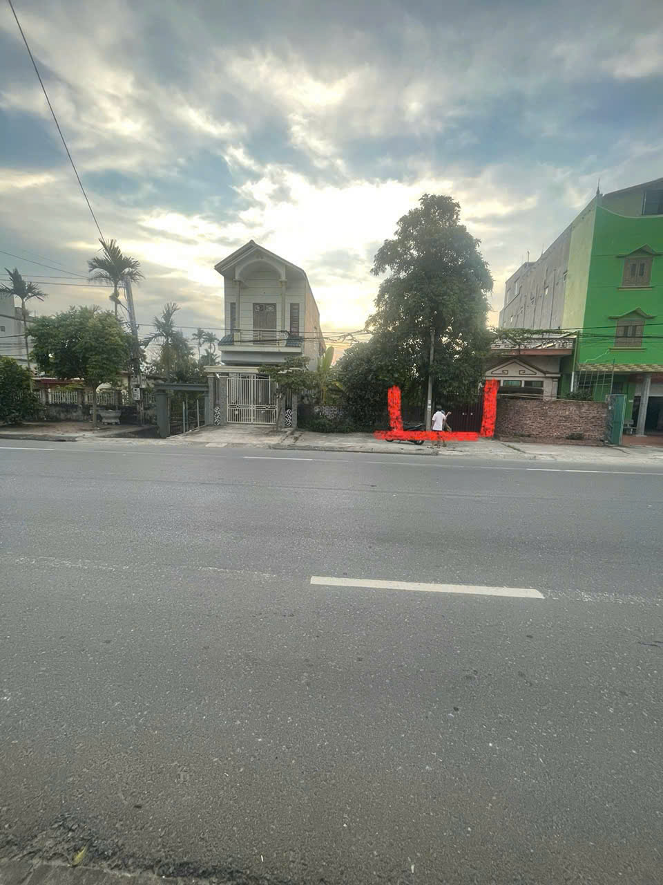 HOT !!! SỞ HỮU NGAY LÔ ĐẤT ĐẸP - GIÁ TỐT - Vị Trí Đắc Địa Gần Ngay Ngã Tư Chợ Lục