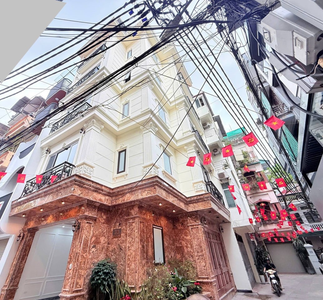Nhà mới Siêu đẹp Siêu ngon Oto Thang máy đường Phạm Văn Đồng