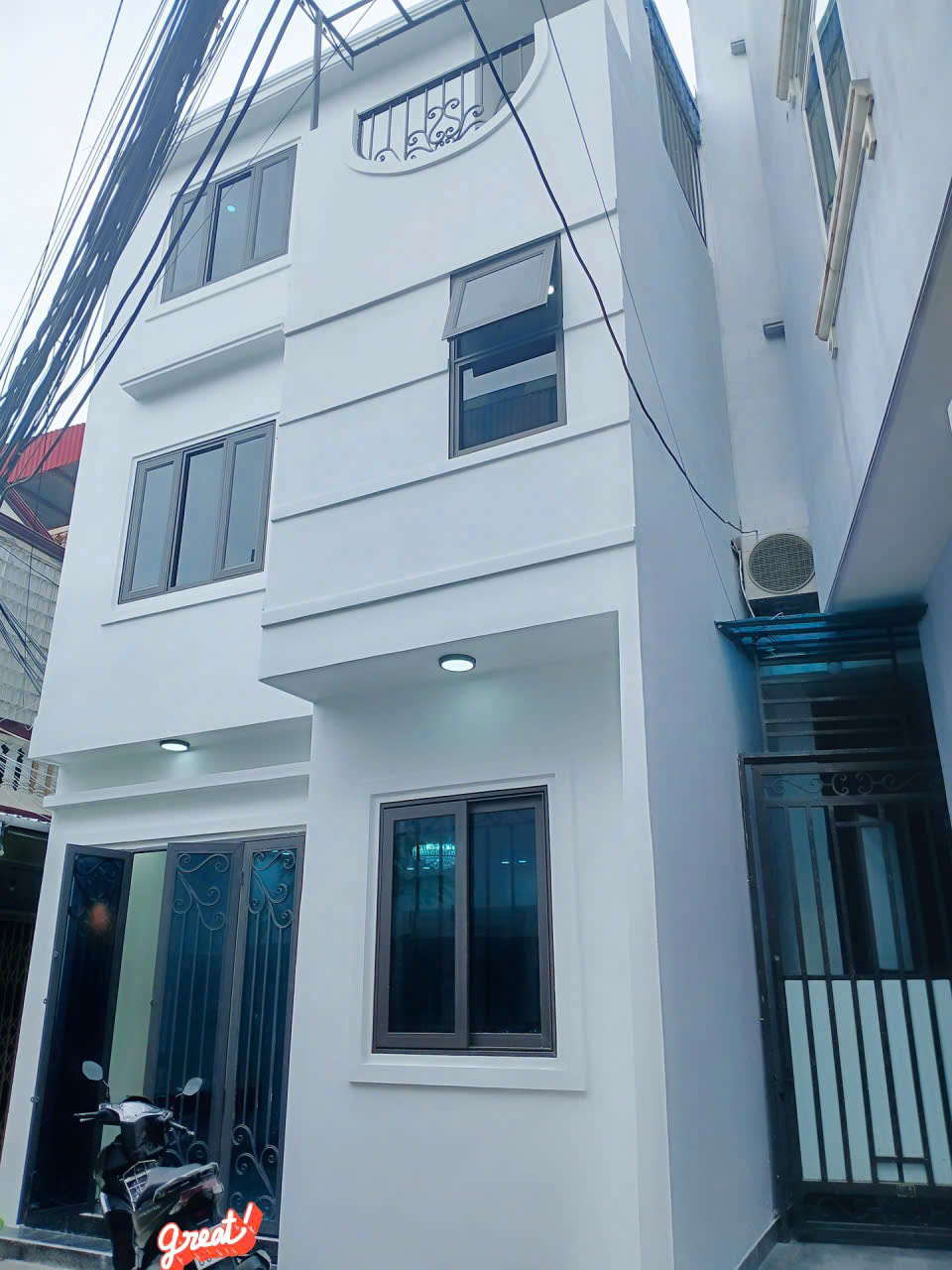 Nhà xây mới 3 tầng, lô góc thoáng, dọn về ở ngay - Ngõ rộng - Đầy đủ tiện ích xung quanh