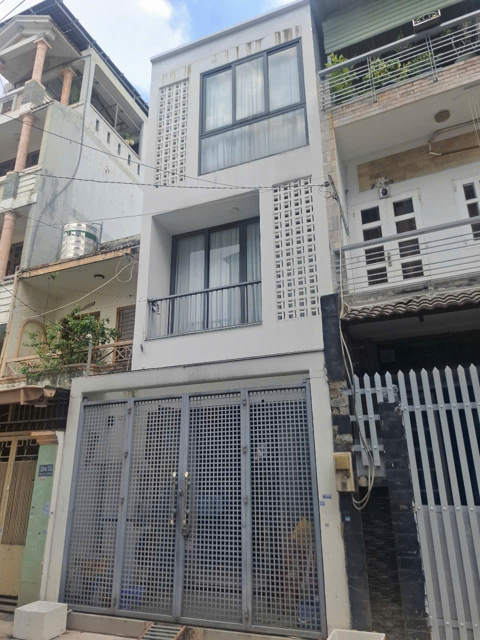 NHÀ ĐẸP CHÍNH CHỦ - GIÁ TỐT - Vị Trí Đắc Địa Tại Phường Bảy Hiền, TPHCM