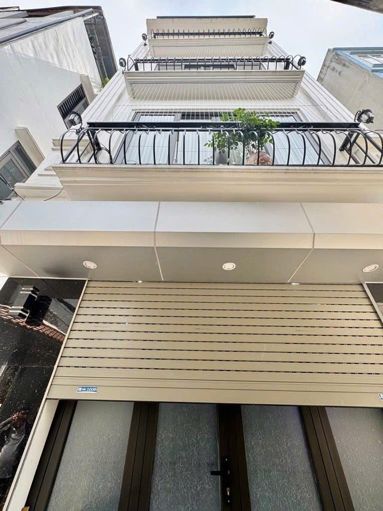 Bán nhà Ngọc Hồi 35m 5 tầng - Giá 9 tỷ - Ngõ thông thoáng ô tô đỗ tận nhà - Nhà mới đẹp