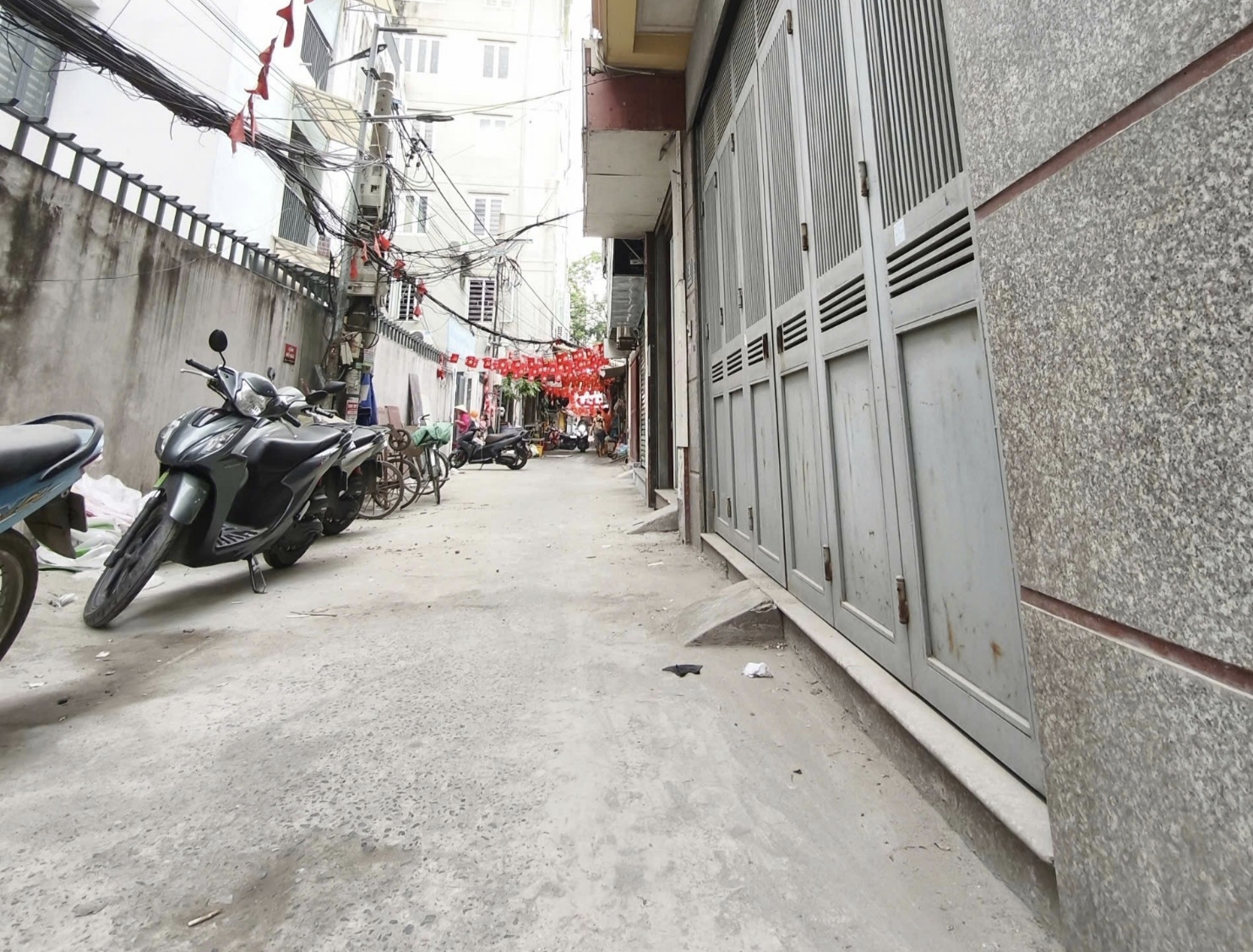 CHÙA LÁNG - ÔTÔ - GẦN PHỐ - KHUNG CỘT CHẮC CHẮN - GIÁ TỐT